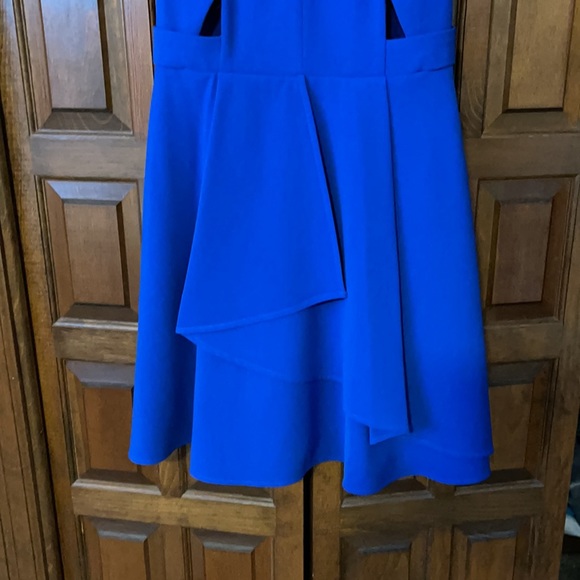 Women’s Cobalt Blue Cut out Cocktail Dress. Size small - Picture 4 of 8
